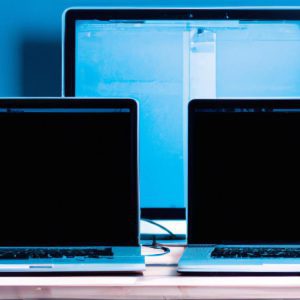 Jak podłaczyć dwa monitory do laptopa?